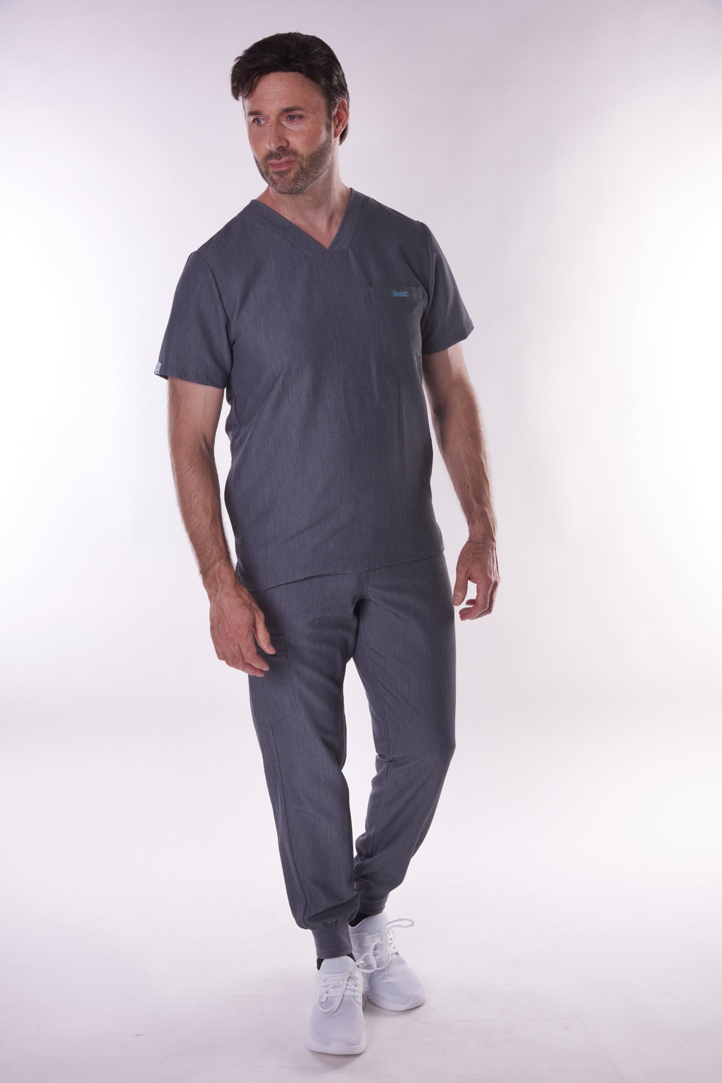 Men's 3-Pocket Scrub Top